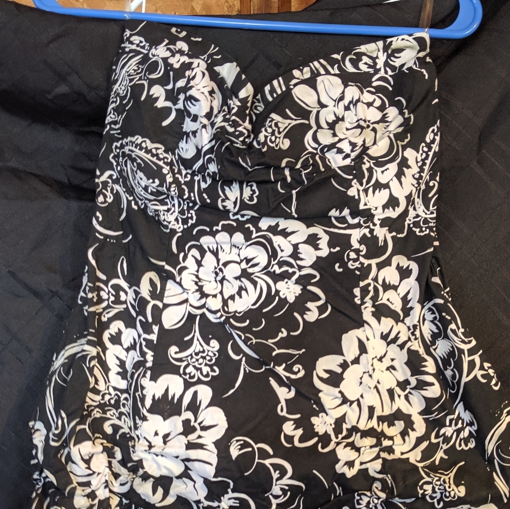 Floral black n white dress
